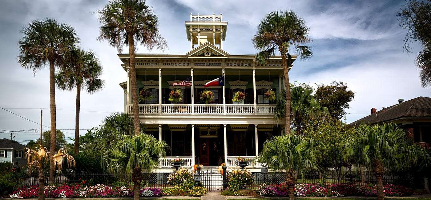 a lavish home in galveston